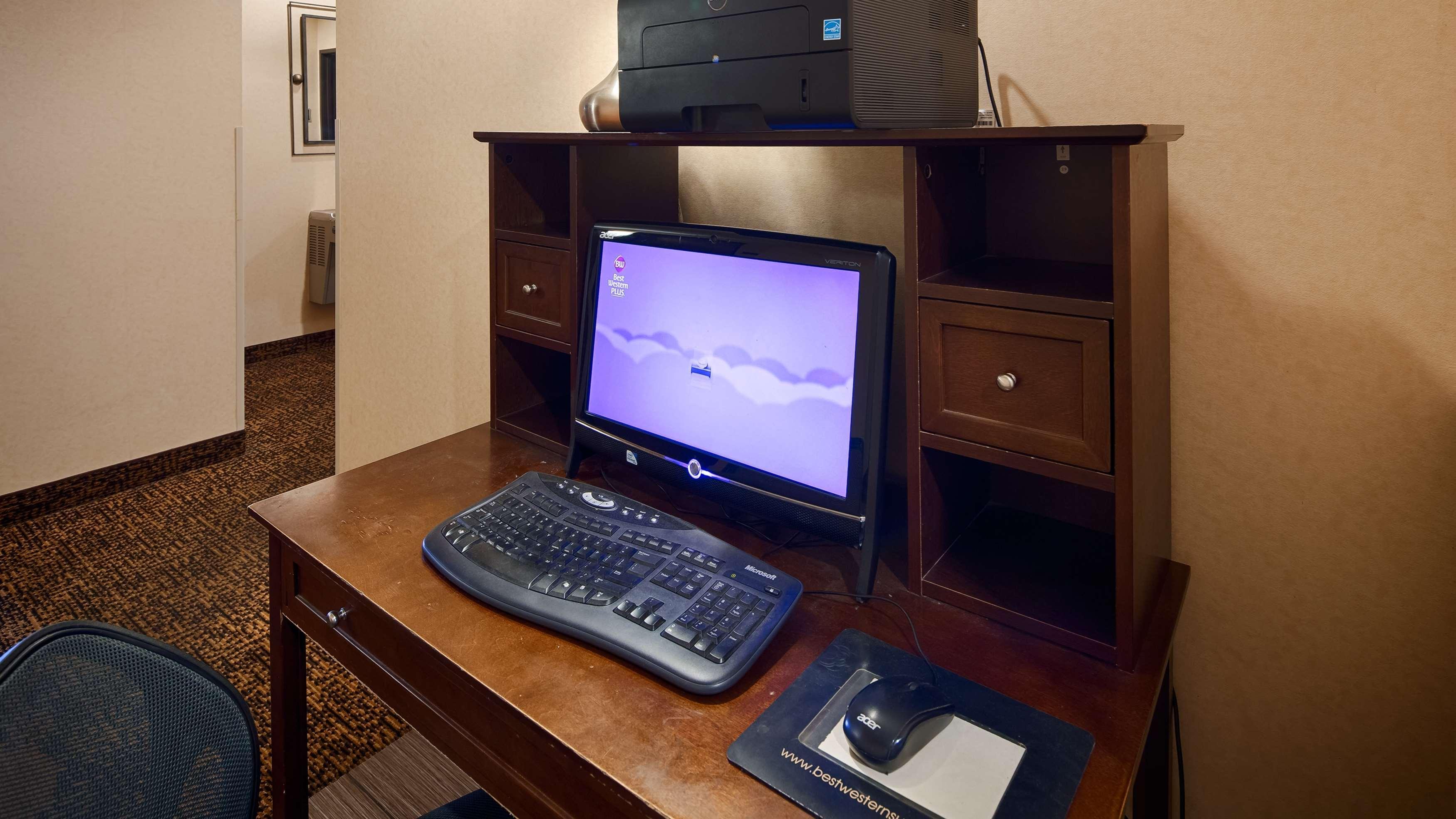 Best Western Plus Executive Inn St. Marys Exterior photo