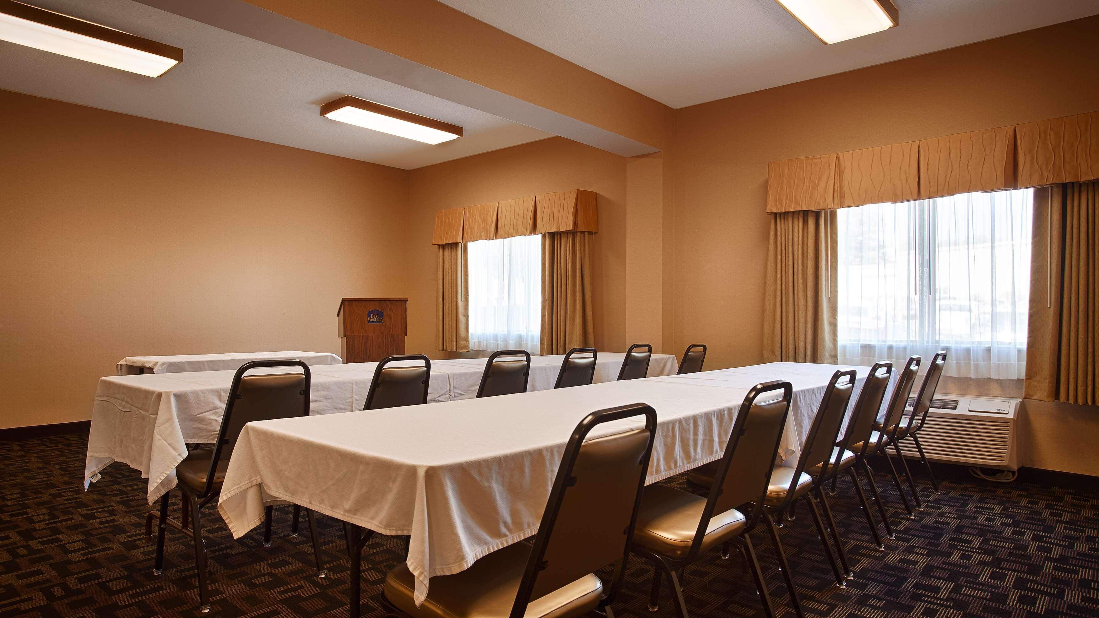 Best Western Plus Executive Inn St. Marys Exterior photo