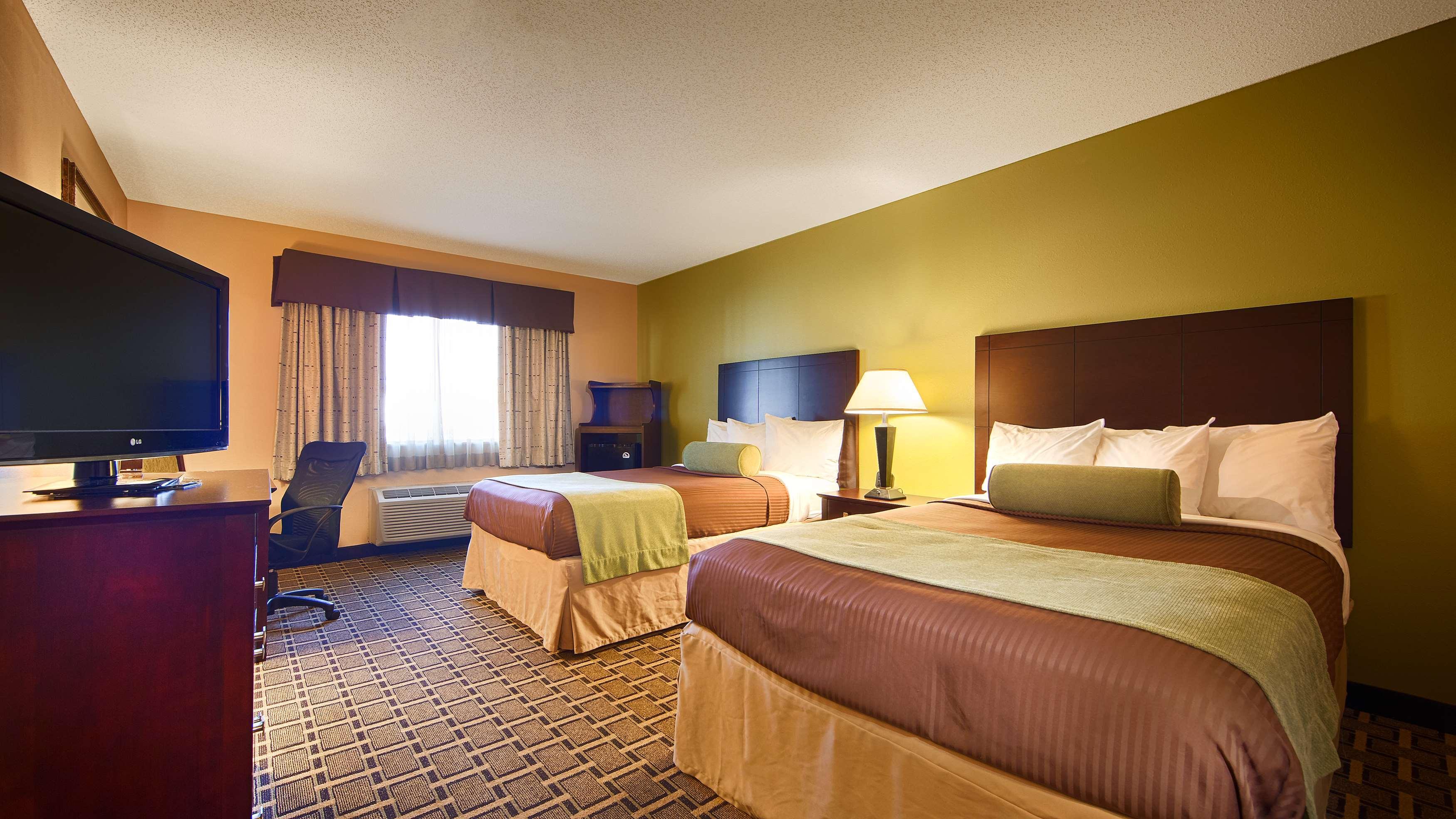 Best Western Plus Executive Inn St. Marys Exterior photo