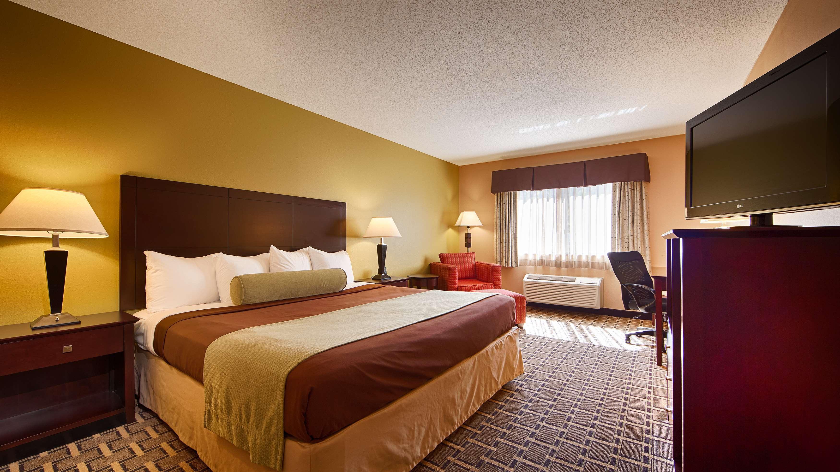 Best Western Plus Executive Inn St. Marys Exterior photo