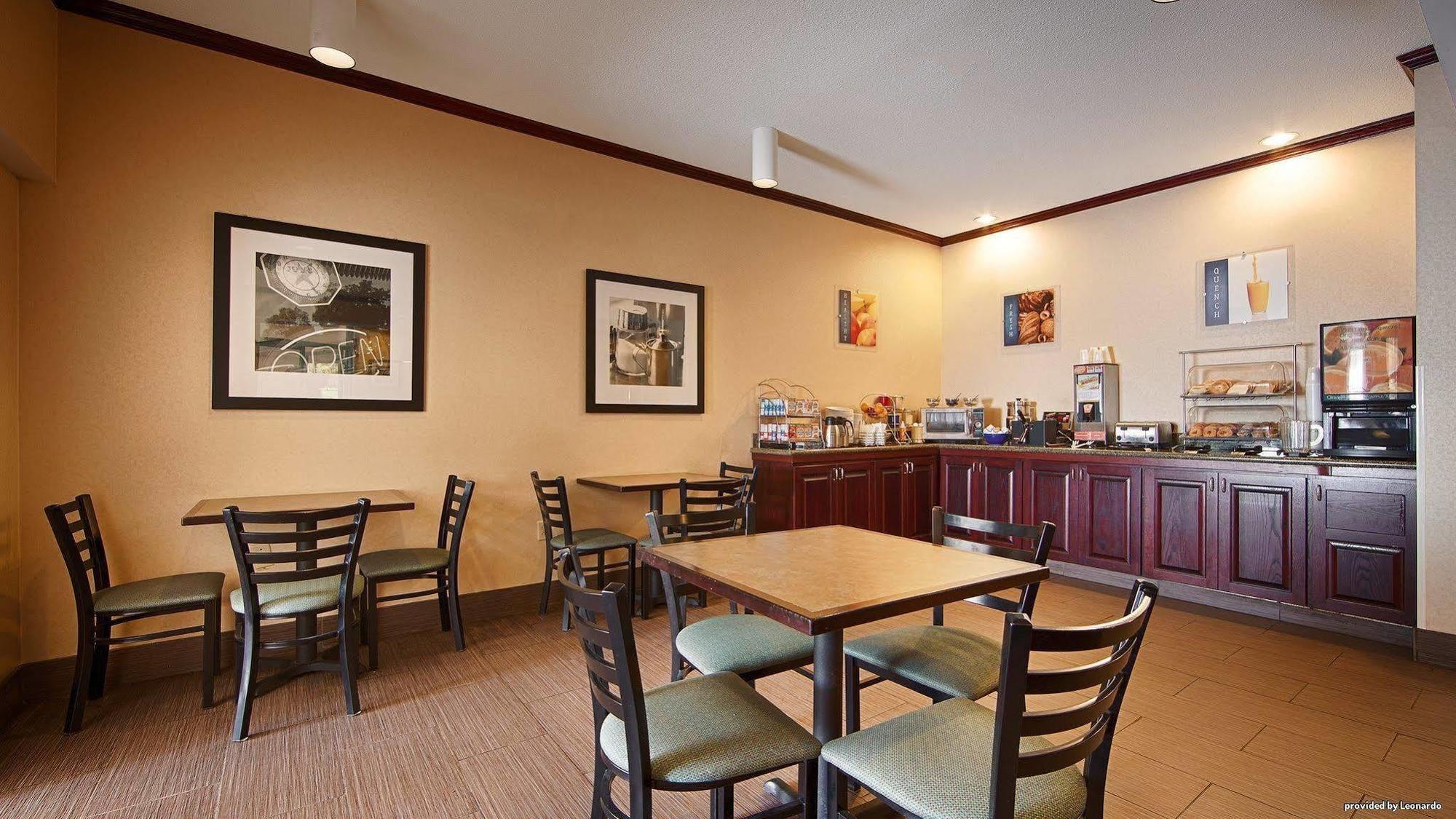 Best Western Plus Executive Inn St. Marys Exterior photo