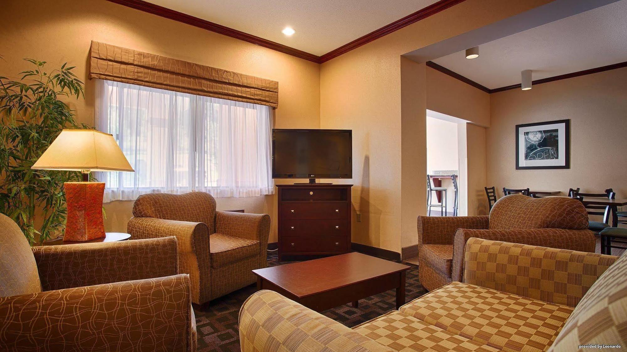 Best Western Plus Executive Inn St. Marys Exterior photo